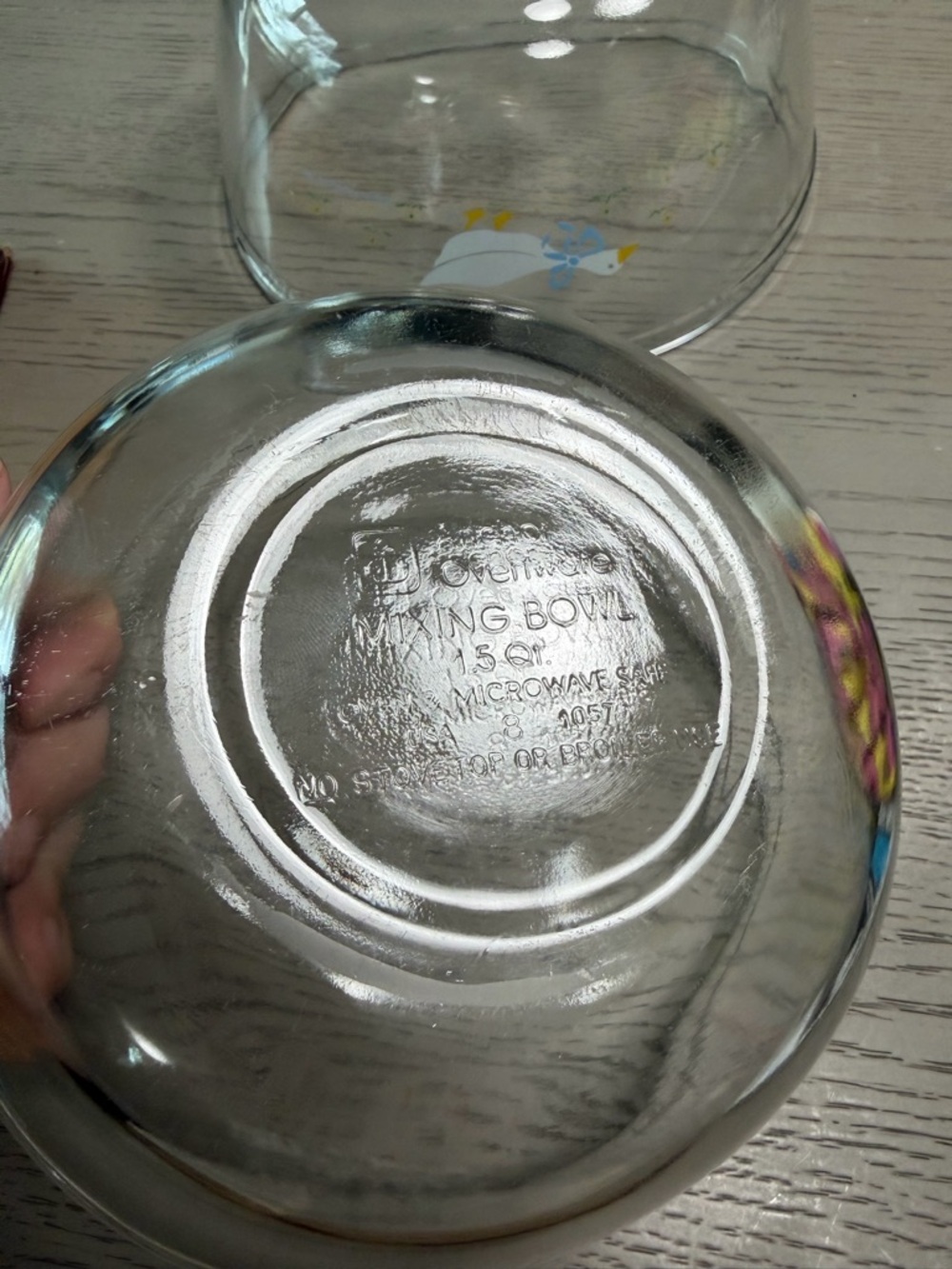 Anchor Hocking Clear Glass Mixing Bowl with White Goose and Blue Bow Design - Picture 2 of 2